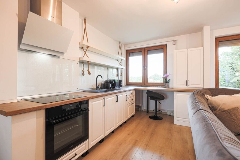 De vânzare Apartament 2 camere Podgoria – ocazie, preț redus la 105.000 € în zona Ultracentral 2 camere 1 dormitor Arad 1