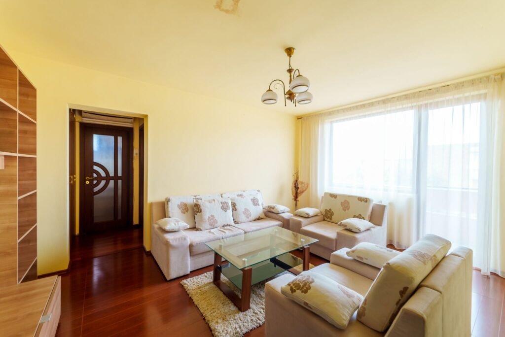 De vânzare Apartament 2 camere luminos, zona excelenta Podgoria în zona Podgoria 2 camere 1 dormitor Arad 2