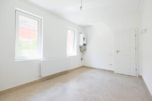 Apartament 2 camere renovat complet – str. Mărășești De vânzare Apartament 2 camere renovat complet – str. Mărășești în zona Central 2 camere 1 dormitor Arad 3