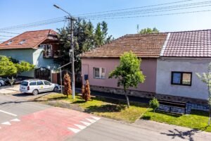 De vânzare Casă individuală cu grădină și acces auto,  Aradul Nou, Str. Molidului în zona Aradul Nou 4 camere 2 dormitoare Arad 2