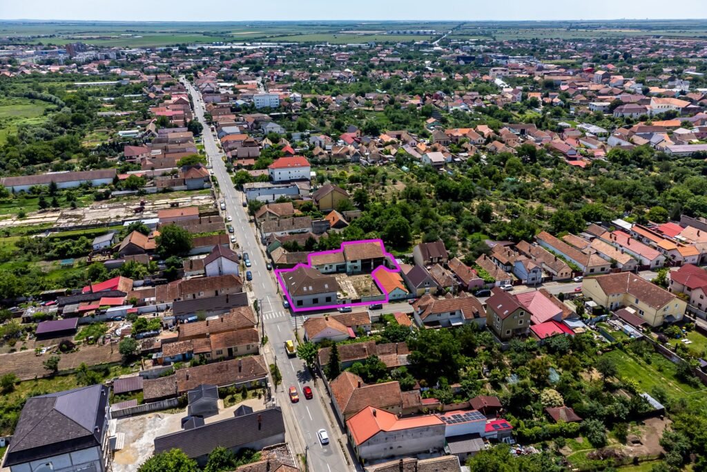 Casă spațioasă pentru familie mare. Curte generoasă, zonă accesibilă! De vânzare Casă spațioasă pentru familie mare. Curte generoasă, zonă accesibilă! în zona Aradul Nou 5 camere Arad 4