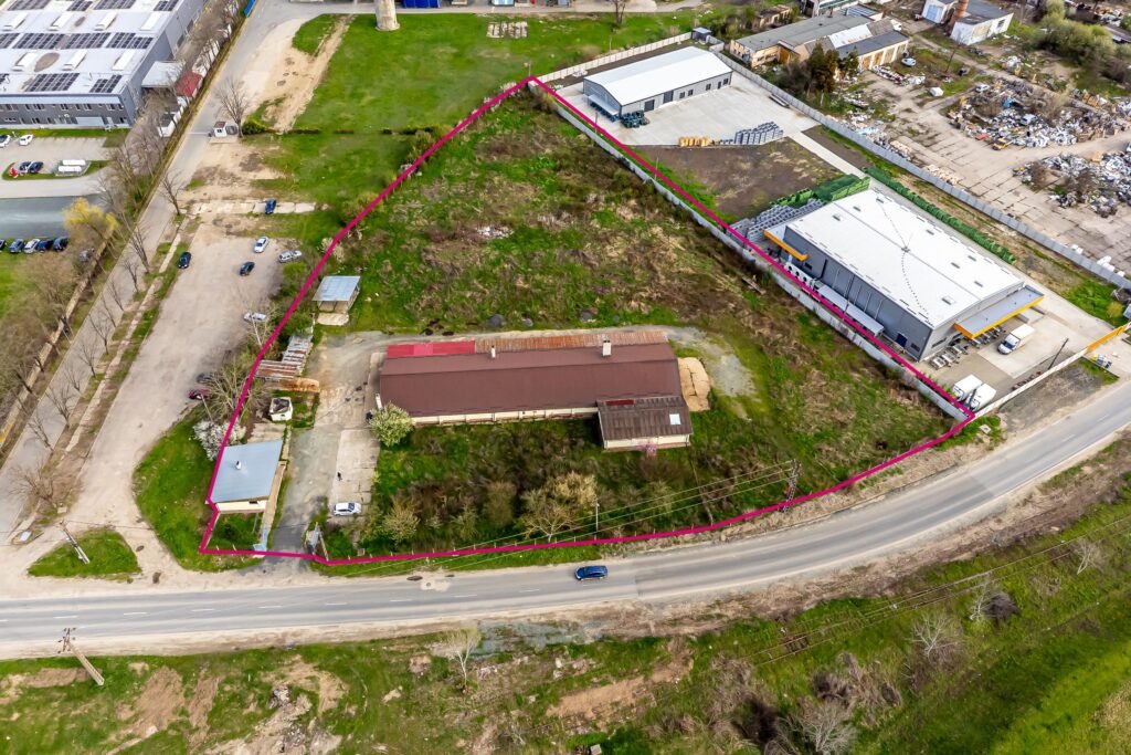 De vânzare Hala industrială cu teren 10.495 mp – potențial supermarket, Lipova în zona Periferie 10 camere Arad 2