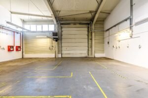 Hală industrială ideală pentru producție sau showroom în Arad 553mp De închiriat Hală industrială ideală pentru producție sau showroom în Arad 553mp în zona Gradiste 2 camere Arad 5