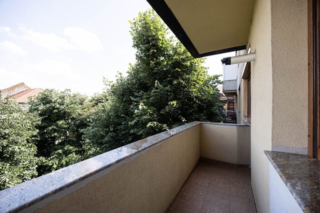 De vânzare REZERVAT! 95.000 € – lux, liniște și natură, B-dul Revoluției–Podgoria în zona Ultracentral 2 camere 1 dormitor Arad 1