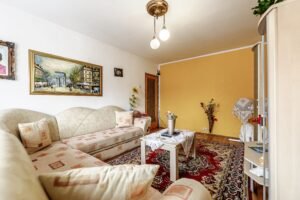 De vânzare REZERVAT Apartament cu 3 camere decomandat in Alfa Comision 0 în zona Alfa 3 camere 2 dormitoare Arad 1