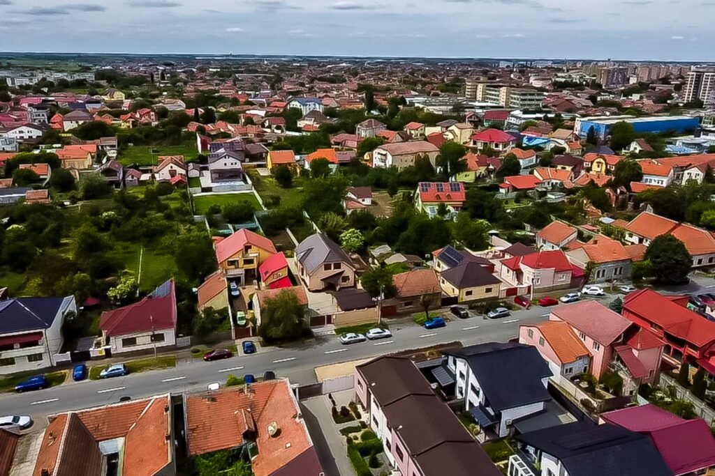 De vânzare REZERVAT! Proprietate cu potențial major, Parneava, str. Oituz în zona Parneava 4 camere 2 dormitoare Arad 6