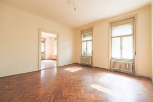 Raritate pe piața imobiliară din Arad – Apartament cu 4 camere De vânzare Raritate pe piața imobiliară din Arad – Apartament cu 4 camere în zona Central 4 camere Arad 4
