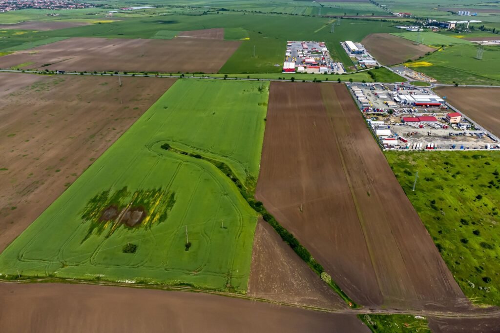 De vânzare Teren intravilan cu PUZ aprobat la Centura Nord Arad – 7,5€/mp! în zona Nord-Est Arad 1