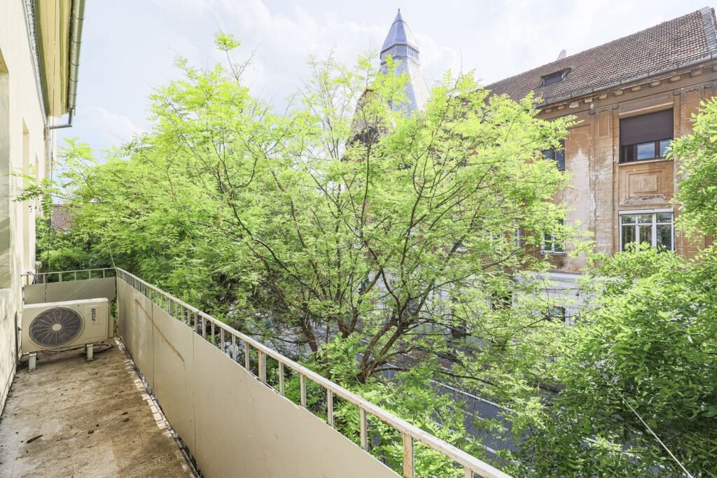 De vânzare Vândut! Raritate pe piața imobiliară din Arad–Apartament cu 4 camere în zona Central 4 camere Arad 8