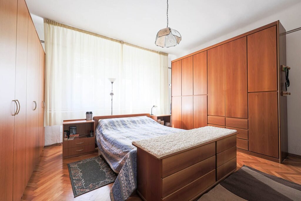 De vânzare Vilă 5 camere Grădiște | 2 corpuri | 0% comision. Preț negociabil! în zona Gradiste 5 camere 2 dormitoare Arad 1