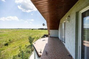 De vânzare 🏡 Visează la casa perfectă în Cartierul de Vest! 🌳 în zona Vest 6 camere 3 dormitoare Arad 12