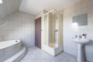 🏡 Visează la casa perfectă în Cartierul de Vest! 🌳 De vânzare 🏡 Visează la casa perfectă în Cartierul de Vest! 🌳 în zona Vest 6 camere 3 dormitoare Arad 7