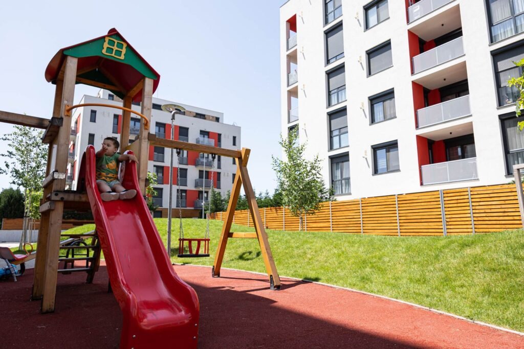 De vânzare ACASĂ începe în Cartier ARED IMAR! în zona Aurel Vlaicu Arad 7