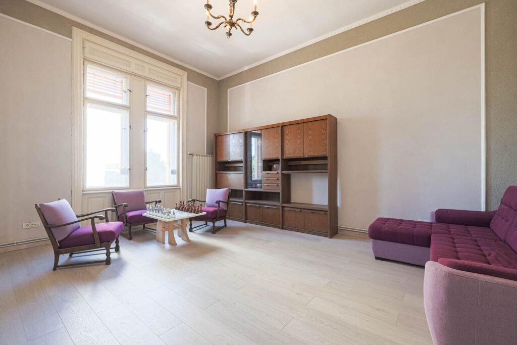 De vânzare Apartament 2 camere ultracentral, Revoluției, ideal birou în zona Ultracentral 2 camere 1 dormitor Arad 5