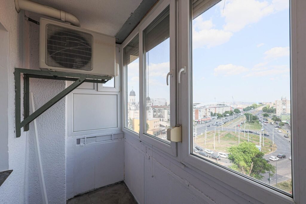 De vânzare Apartament cu 2 camere în zona UTA, termoizolat. 65.400 € în zona UTA 2 camere 1 dormitor Arad 9