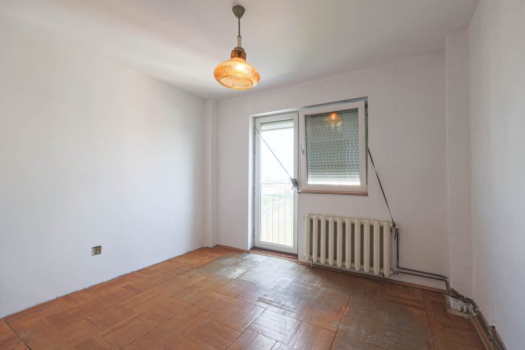 De vânzare Apartament cu 2 camere în zona UTA, termoizolat. Pret redus 69.900 € în zona UTA 2 camere 1 dormitor Arad 5