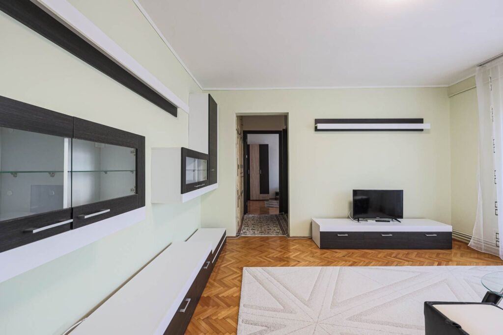 De vânzare Apartament cu 2 camere la cheie, situat central în zona Central 2 camere 1 dormitor Arad 6