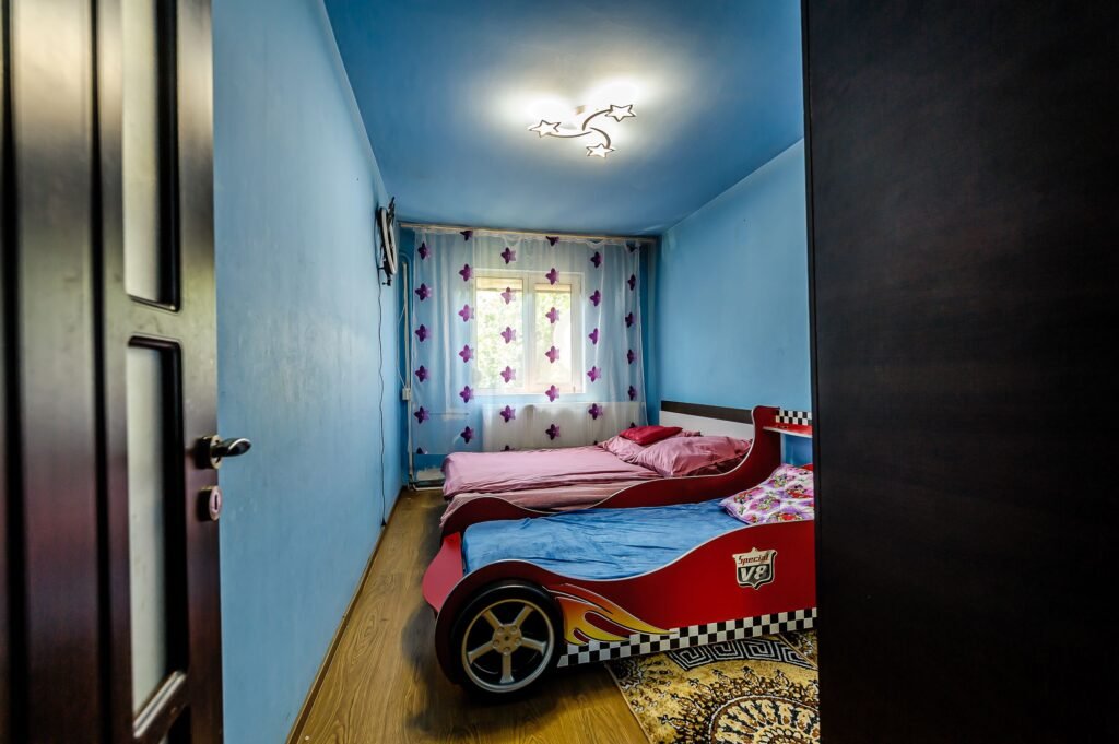 De vânzare Apartament cu 3 camere cu centrala proprie in zona UTA Comision 0 în zona UTA 3 camere 2 dormitoare Arad 4