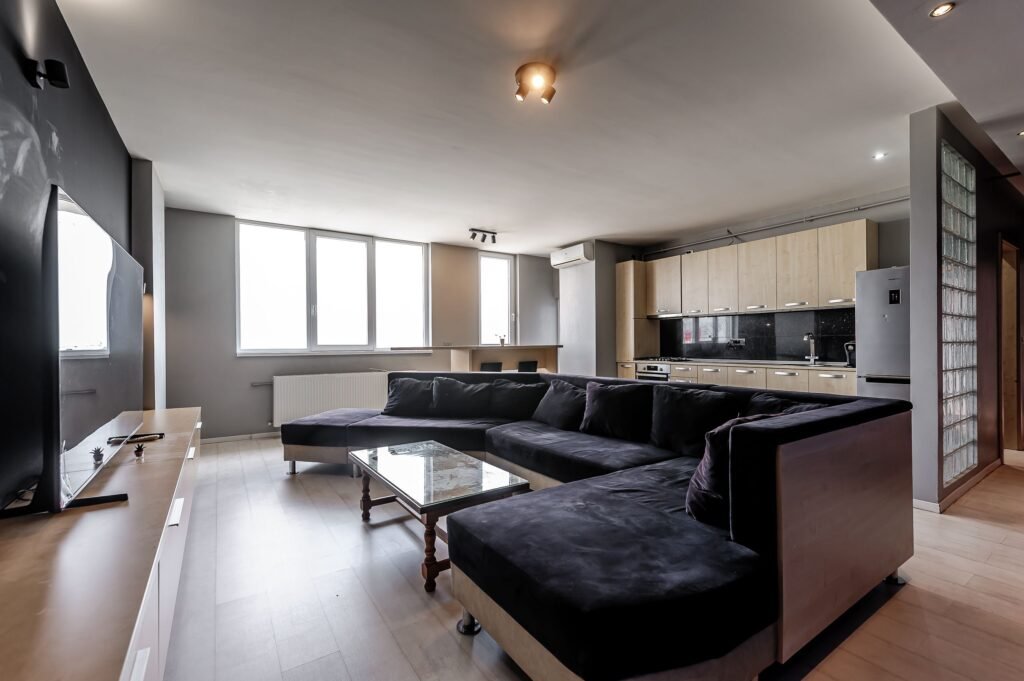 De vânzare Apartament panoramic în bloc URBANA – Calea Iuliu Maniu, etaj 10/10 în zona Malul Muresului 2 camere 1 dormitor Arad 1