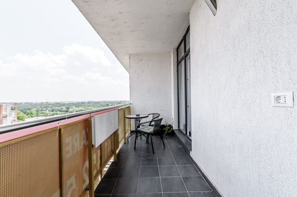 De vânzare Apartament panoramic în bloc URBANA – Calea Iuliu Maniu, etaj 10/10 în zona Malul Muresului 2 camere 1 dormitor Arad 6