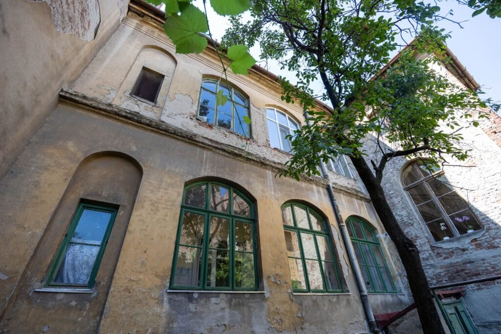 De vânzare Proprietate REZERVATĂ! Locație de exceptie în zona Ultracentral 4 camere 3 dormitoare Arad 10
