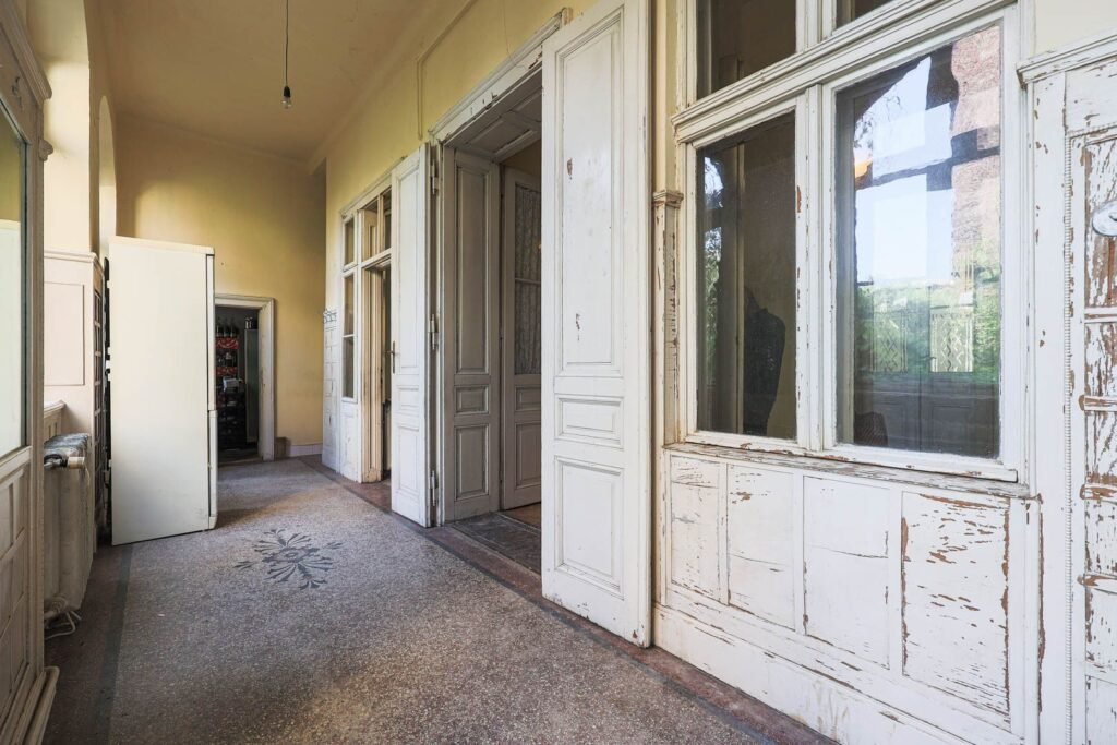 De vânzare Proprietate REZERVATĂ! Locație de exceptie în zona Ultracentral 4 camere 3 dormitoare Arad 7