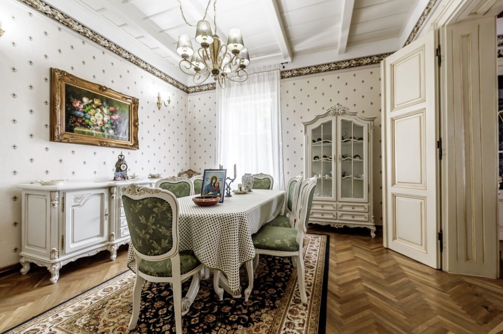 De vânzare REZERVAT Visezi la o proprietate unică, plină de istorie și farmec? în zona Arad 5 camere 2 dormitoare Arad 1