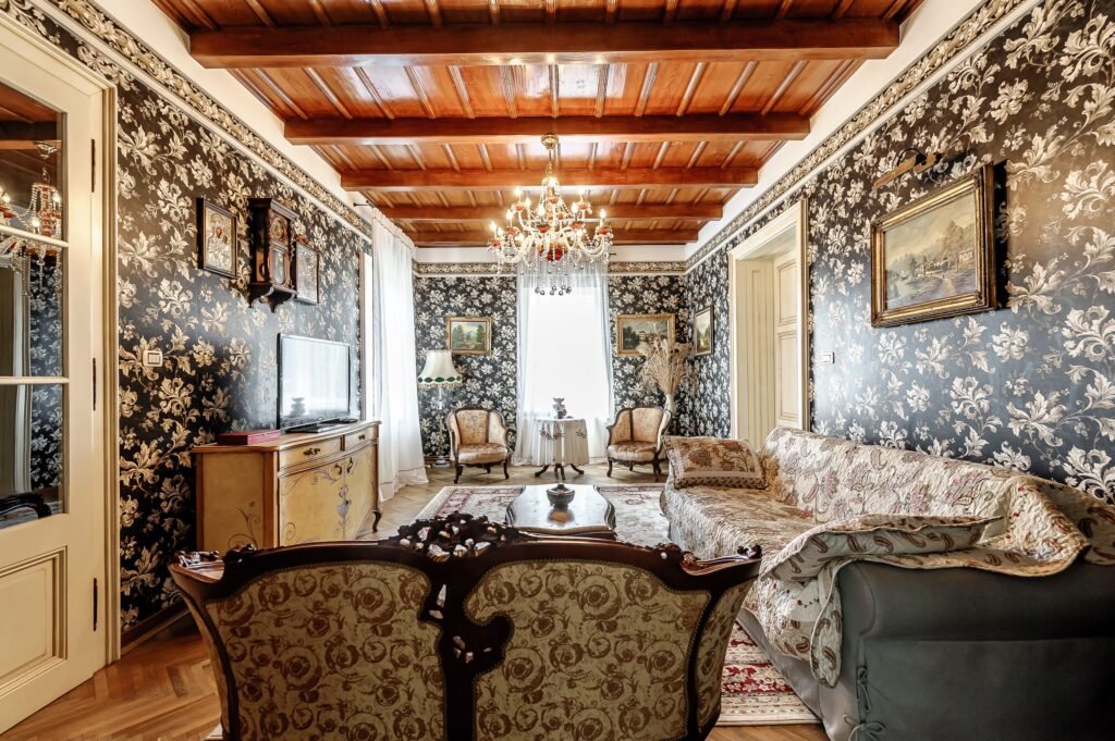 De vânzare REZERVAT Visezi la o proprietate unică, plină de istorie și farmec? în zona Arad 5 camere 2 dormitoare Arad 1