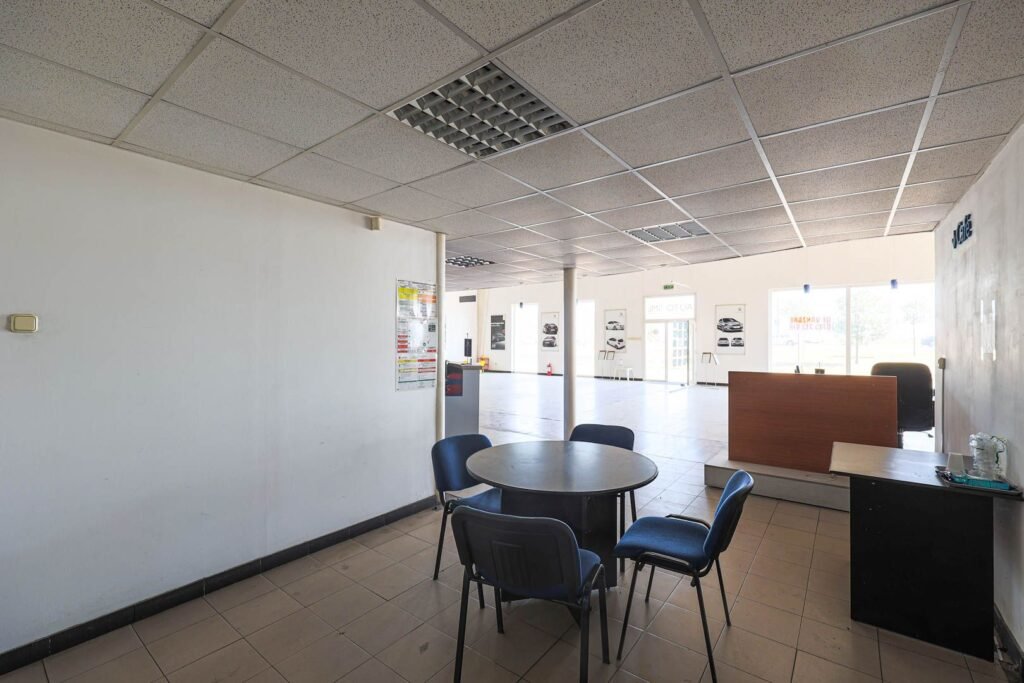 De vânzare Reprezentanță auto de vânzare – Arad, Zona Industrială Micalaca Est în zona Micalaca Arad 1