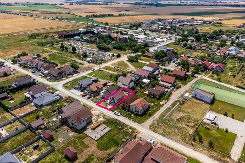 De vânzare Rezervat casă modernă de vânzare în la intrare in Zimand Cuz în zona Arad 4 camere 3 dormitoare Arad 11