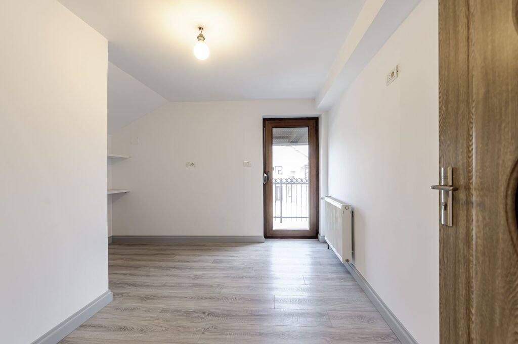 De vânzare Rezervat casă modernă de vânzare în la intrare in Zimand Cuz în zona Arad 4 camere 3 dormitoare Arad 5