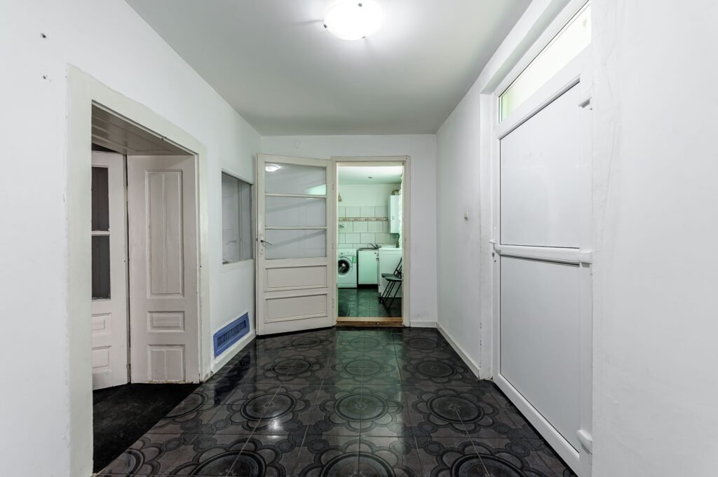 RezervatCasă individuală cu teren 328 mp în Bujac Comision 0 De vânzare RezervatCasă individuală cu teren 328 mp în Bujac Comision 0 în zona Bujac 3 camere 2 dormitoare Arad 5