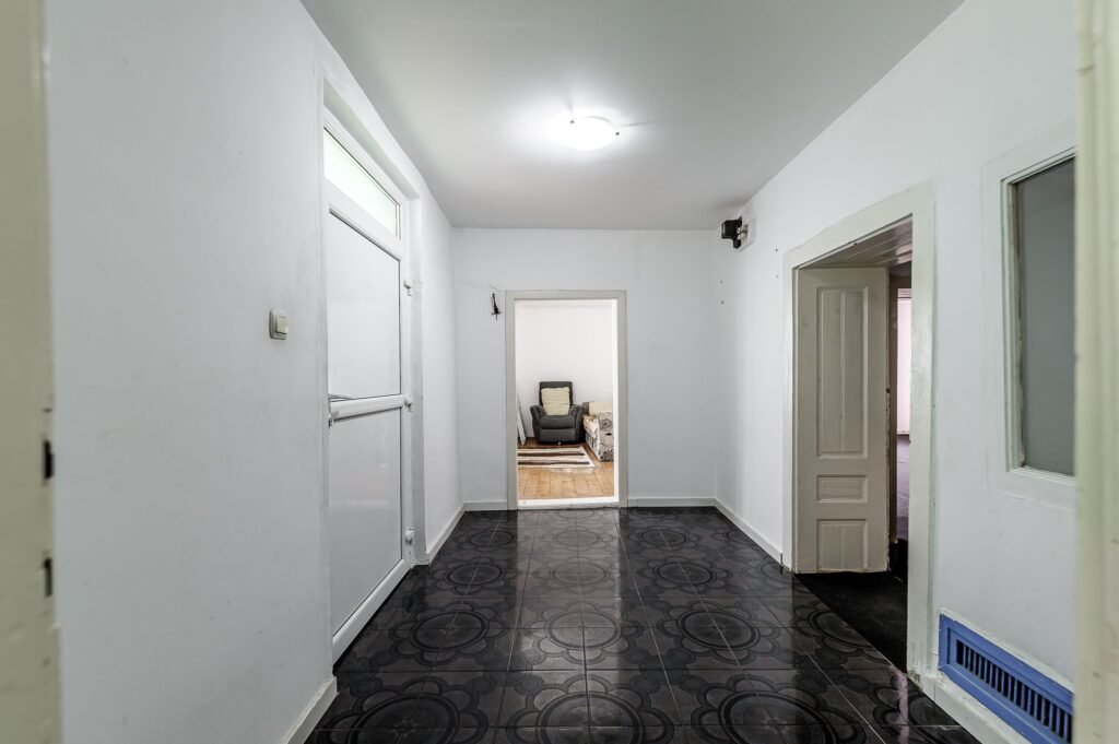 RezervatCasă individuală cu teren 328 mp în Bujac Comision 0 De vânzare RezervatCasă individuală cu teren 328 mp în Bujac Comision 0 în zona Bujac 3 camere 2 dormitoare Arad 7