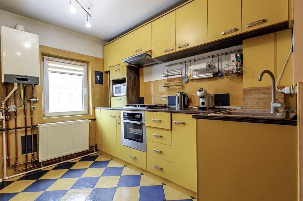 De vânzare VÂNDUT! Apartament cu 2 camere, Micalaca Zona 100 în zona Micalaca 2 camere 1 dormitor Arad 2