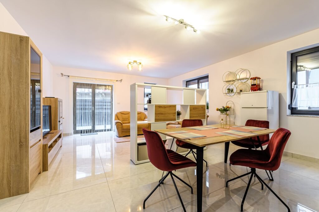 De închiriat Apartament ultracentral cu 2 camere la cheie Comision 0 în zona Central 2 camere 1 dormitor Arad 1
