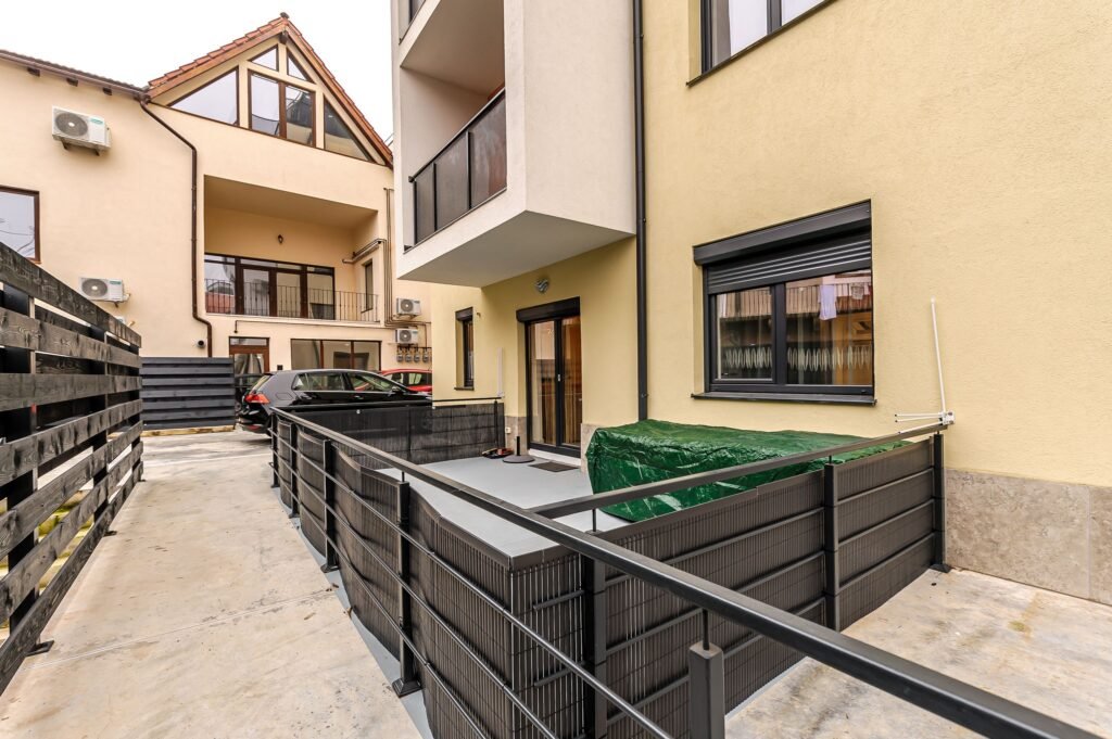 De închiriat Apartament ultracentral cu 2 camere la cheie Comision 0 în zona Central 2 camere 1 dormitor Arad 6