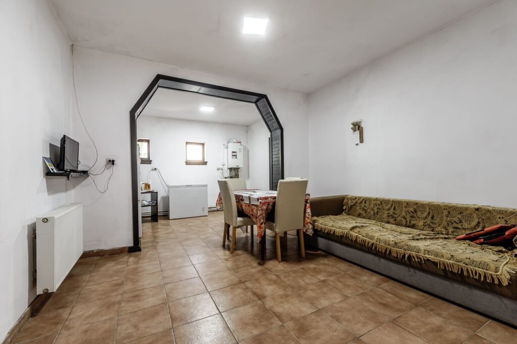 De vânzare Casa 4 camere – Teren 1603mp – Livada, Arad – COMISION 0% în zona Arad 4 camere 3 dormitoare Arad 1