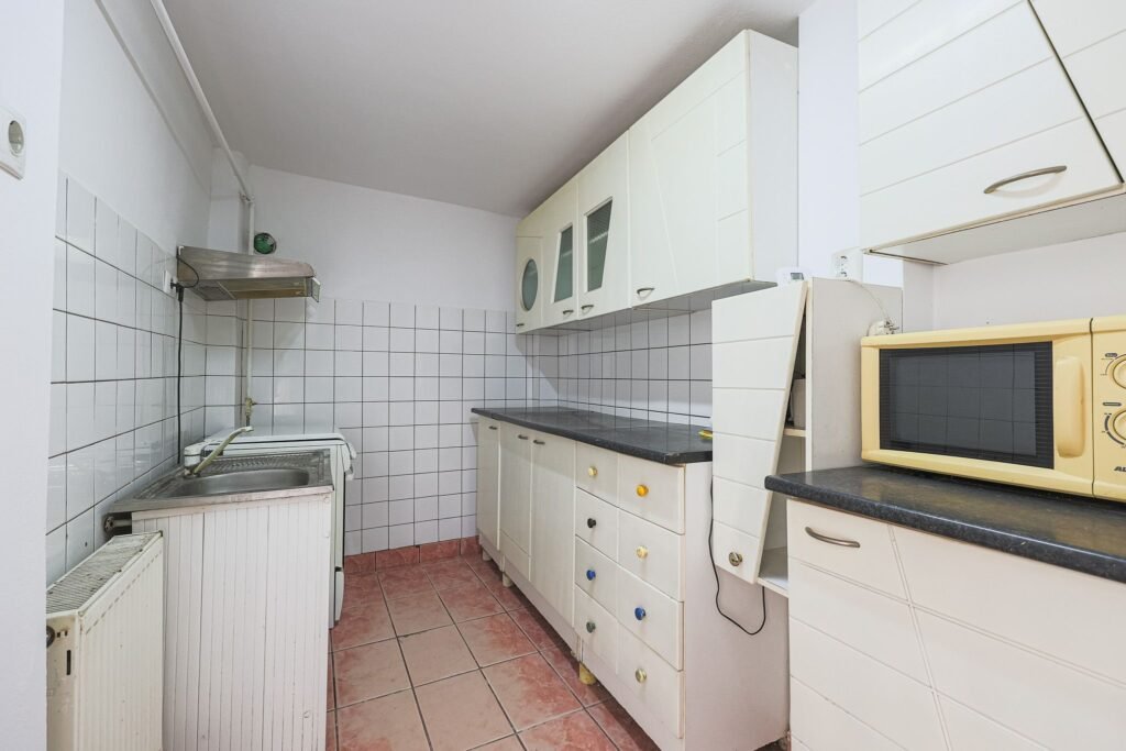 Casă la preț de apartament! Posibilități multiple – 0% comision De vânzare Casă la preț de apartament! Posibilități multiple – 0% comision în zona Bujac 4 camere 2 dormitoare Arad 7