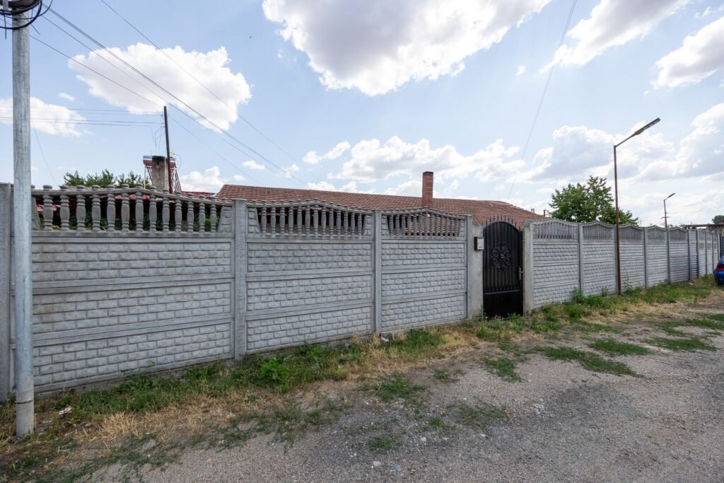 De vânzare Casă renovată cu 3 camere din cărămidă în Gradiste în zona Gradiste 3 camere 2 dormitoare Arad 9