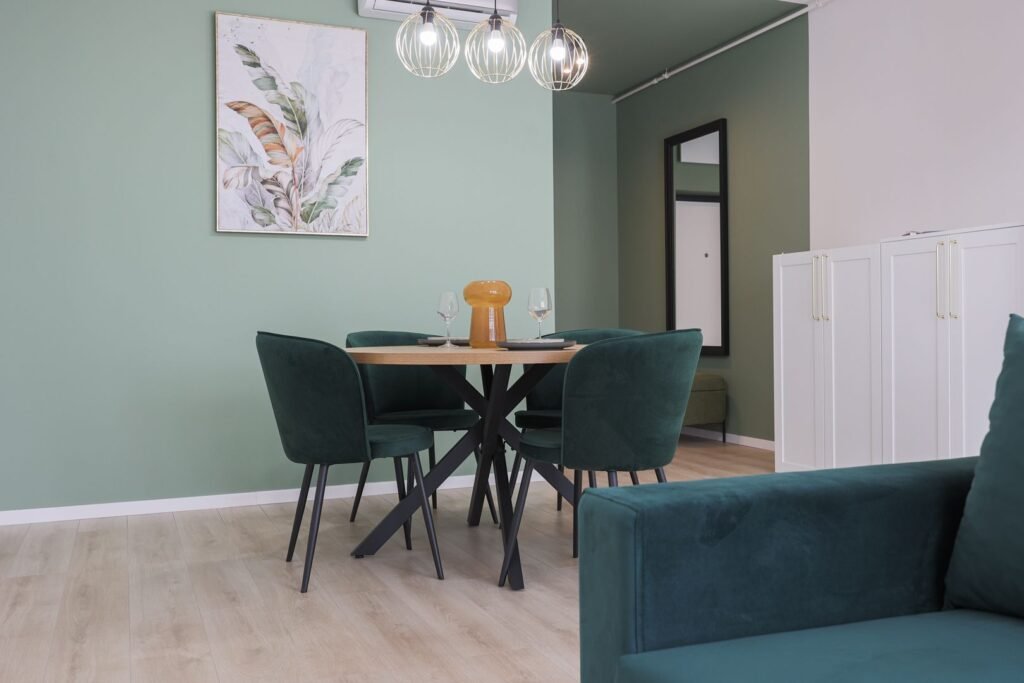 Descoperă apartament cu 2 camere ARED City De vânzare Descoperă apartament cu 2 camere ARED City în zona UTA 2 camere 1 dormitor Arad 3