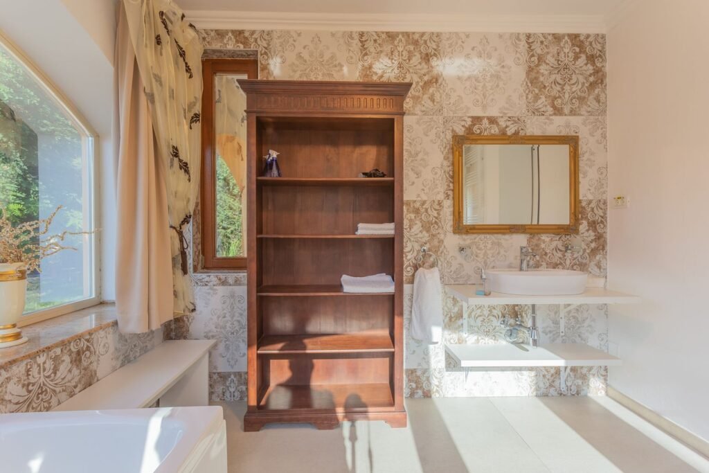 De vânzare Pensiune cotată 9+ pe Booking – O bijuterie imobiliară de 4 margarete! în zona Vest 10 camere Arad 6