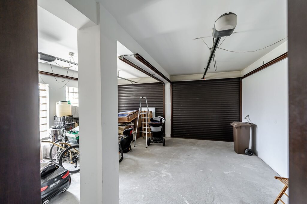 De vânzare Vilă de lux complet amenajată, ideală pentru o familie cu stil în zona 6 Vanatori 5 camere 4 dormitoare Arad 12