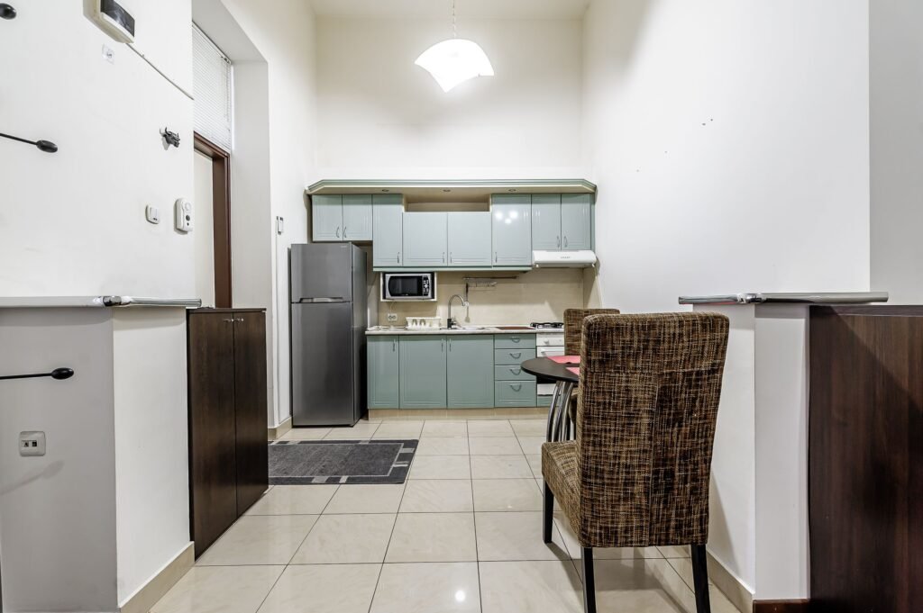 Apartament 2 camere – Etaj 1 – Palatul Neumann, Arad – COMISION 0% De vânzare Apartament 2 camere – Etaj 1 – Palatul Neumann, Arad – COMISION 0% în zona Ultracentral 2 camere 1 dormitor Arad 4