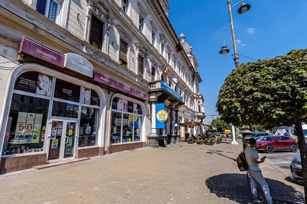 De vânzare Apartament 2 camere – Etaj 1 – Palatul Neumann, Arad – COMISION 0% în zona Ultracentral 2 camere 1 dormitor Arad 8