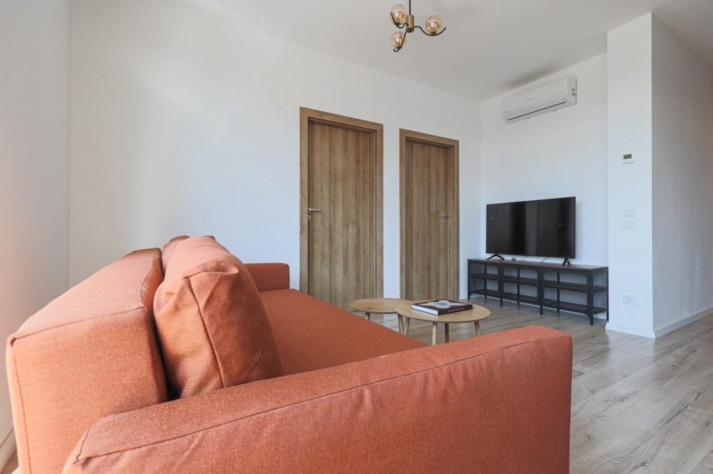 Apartament nou, mobilat & utilat, în complex rezidențial ARED De vânzare Apartament nou, mobilat & utilat, în complex rezidențial ARED în zona UTA 3 camere 2 dormitoare Arad 4