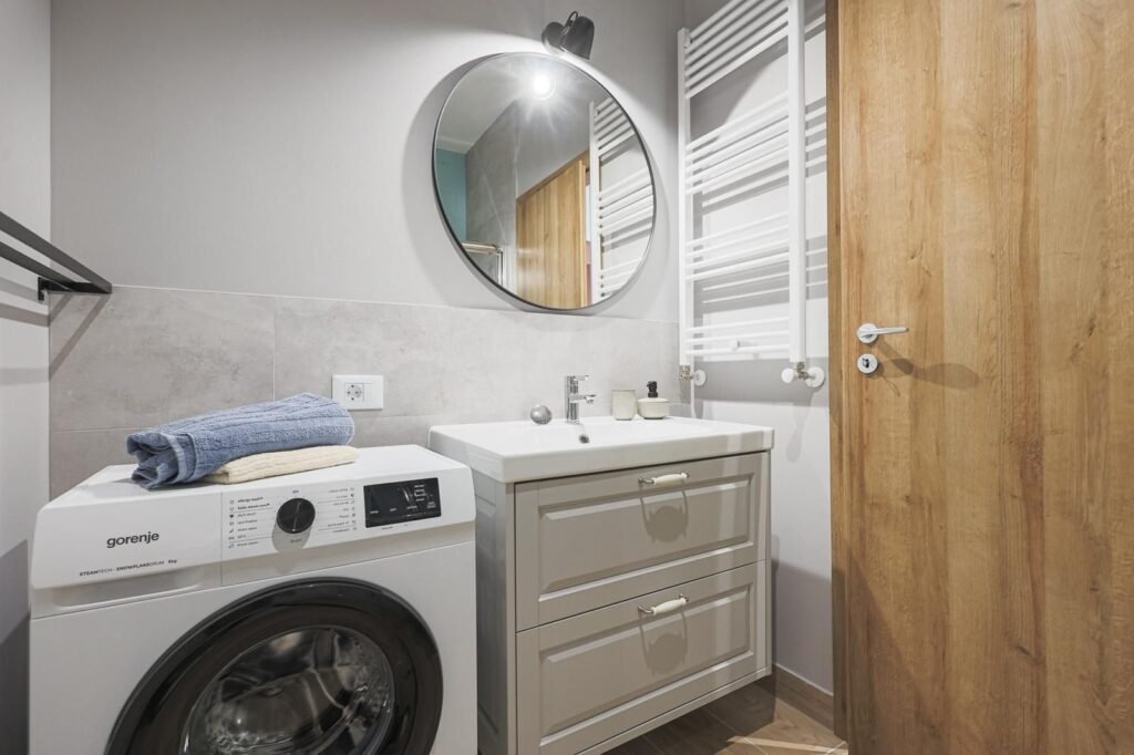Apartament nou, mobilat & utilat, în complex rezidențial ARED De vânzare Apartament nou, mobilat & utilat, în complex rezidențial ARED în zona UTA 3 camere 2 dormitoare Arad 8