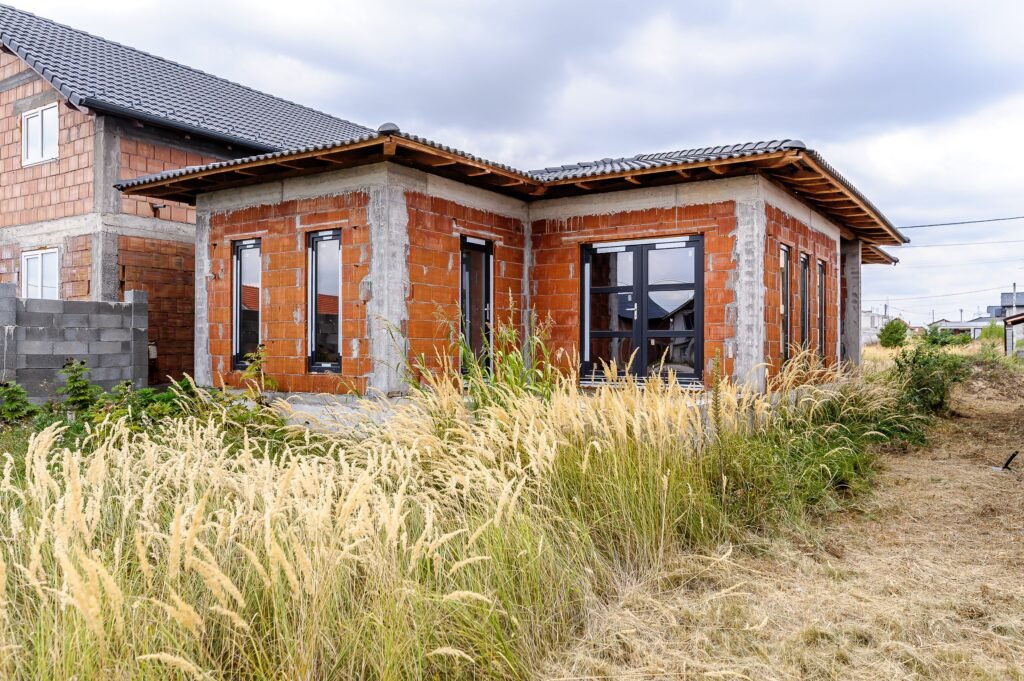 De vânzare Casă nefinisata la sol in Fântânele, cartier nou Comsion 0 în zona Arad 3 camere 2 dormitoare Arad 1