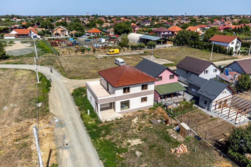 De vânzare Casă premium semi-finisată de vânzare Curtici, cartier nou Comision 0 în zona Central 4 camere 3 dormitoare Arad 12