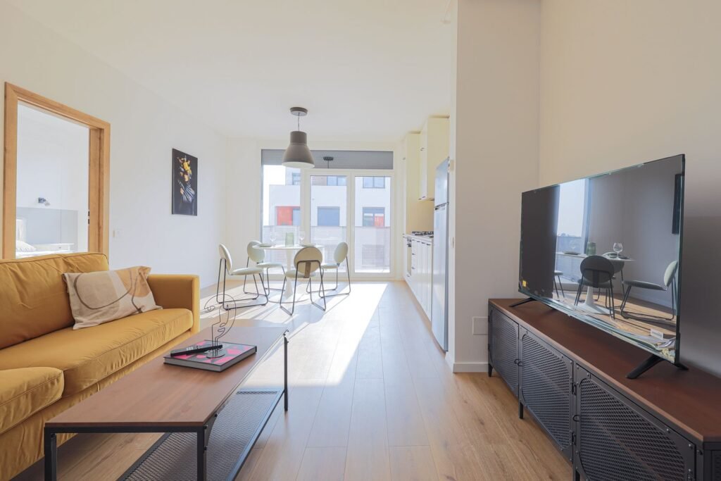 De vânzare Cel mai mic pret de pe piata Apartament NOU ARED TVA INCLUS Comision 0 în zona UTA 2 camere 1 dormitor Arad 2