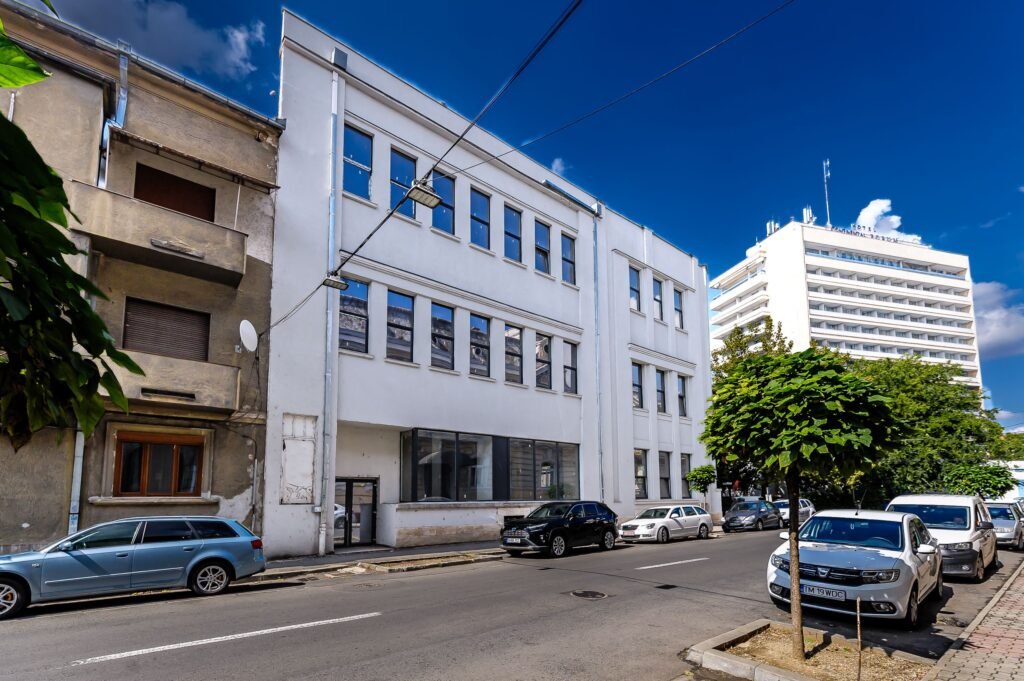 De vânzare Clădire ultracentrală de vânzare Bulevardul Decebal Comision 0 în zona Ultracentral Arad 6